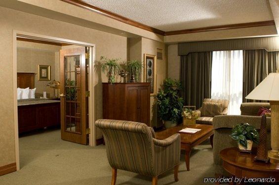 Hotel Topeka At City Center Habitación foto